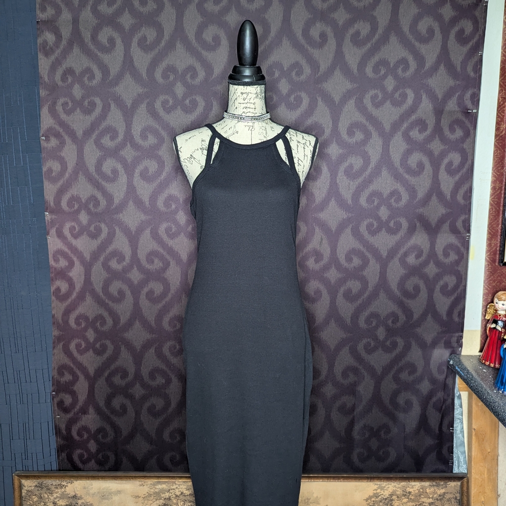 Elegant Black Sleeveless Dress